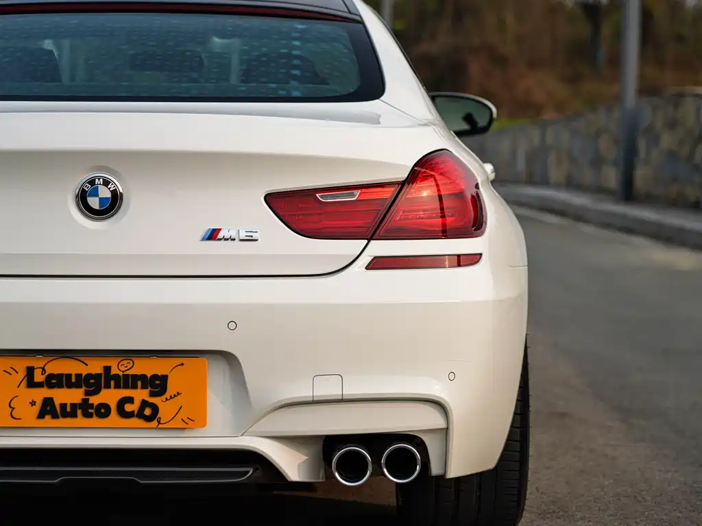 BMW M6 2015 — фото 15