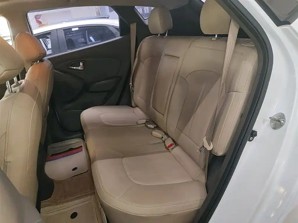 Hyundai ix35 2015 — фото 17