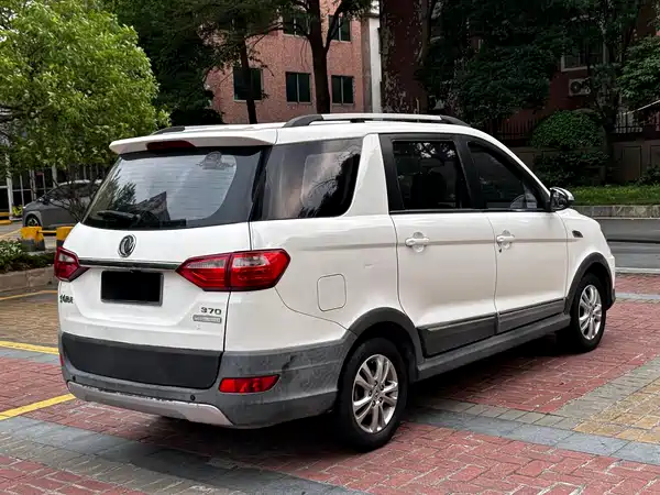 Dongfeng Scenery 370 2016