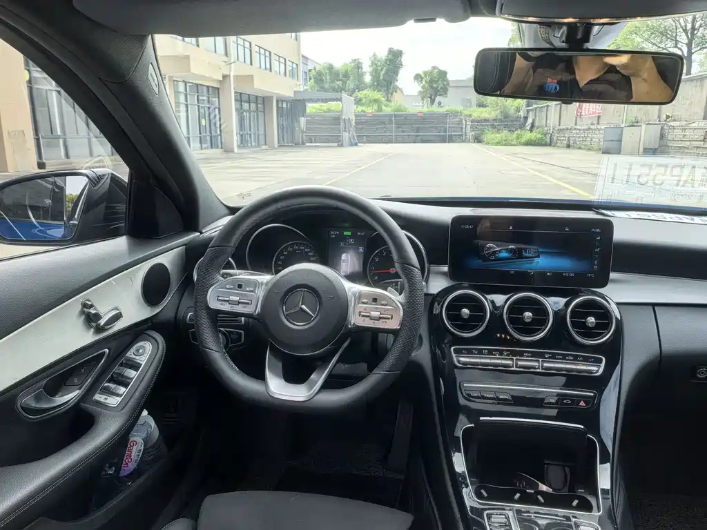 Mercedes-Benz C-Class 2019 — фото 12