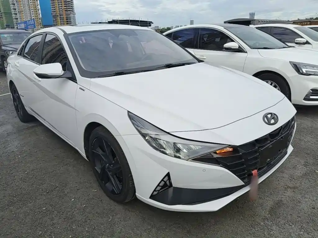 Hyundai Elantra 2021
