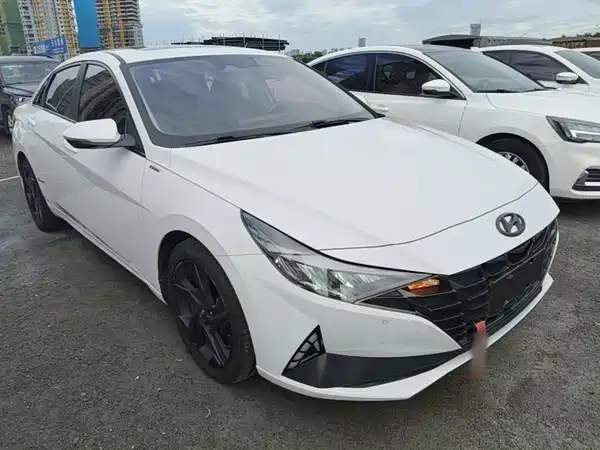 Hyundai Elantra 2021