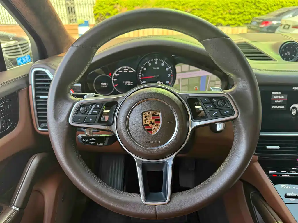 Porsche Cayenne 2018 — фото 14