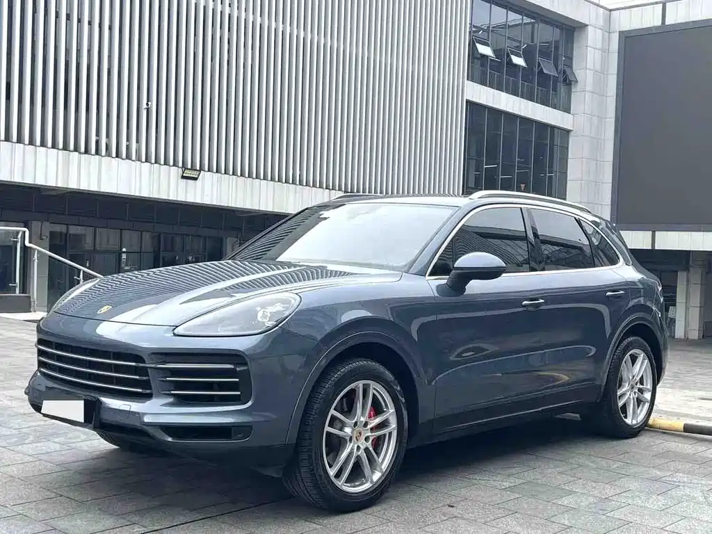 Porsche Cayenne 2019 — фото 1