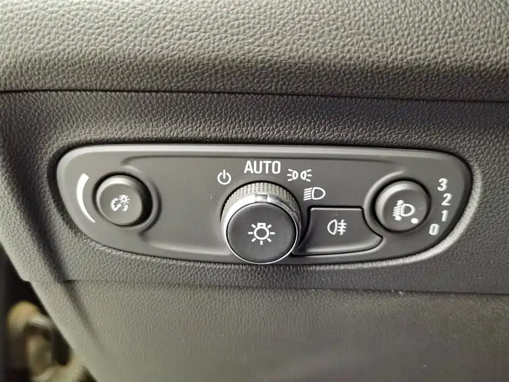 Buick Envision Plus 2022 — фото 21