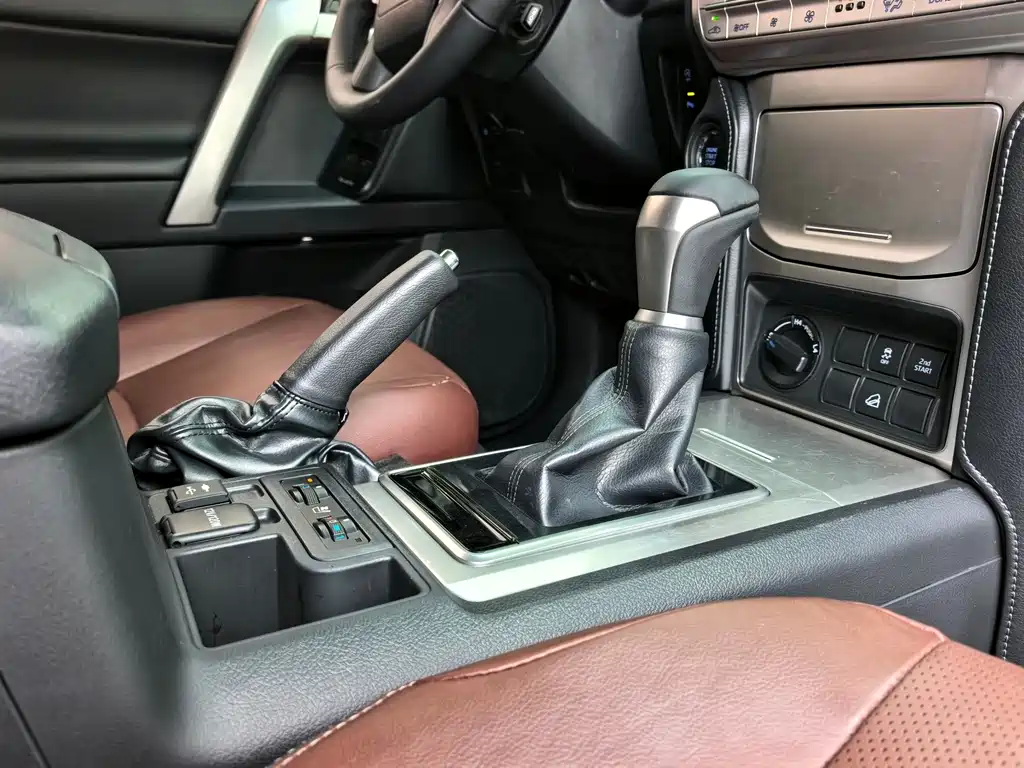 Toyota Prado 2019 — фото 10