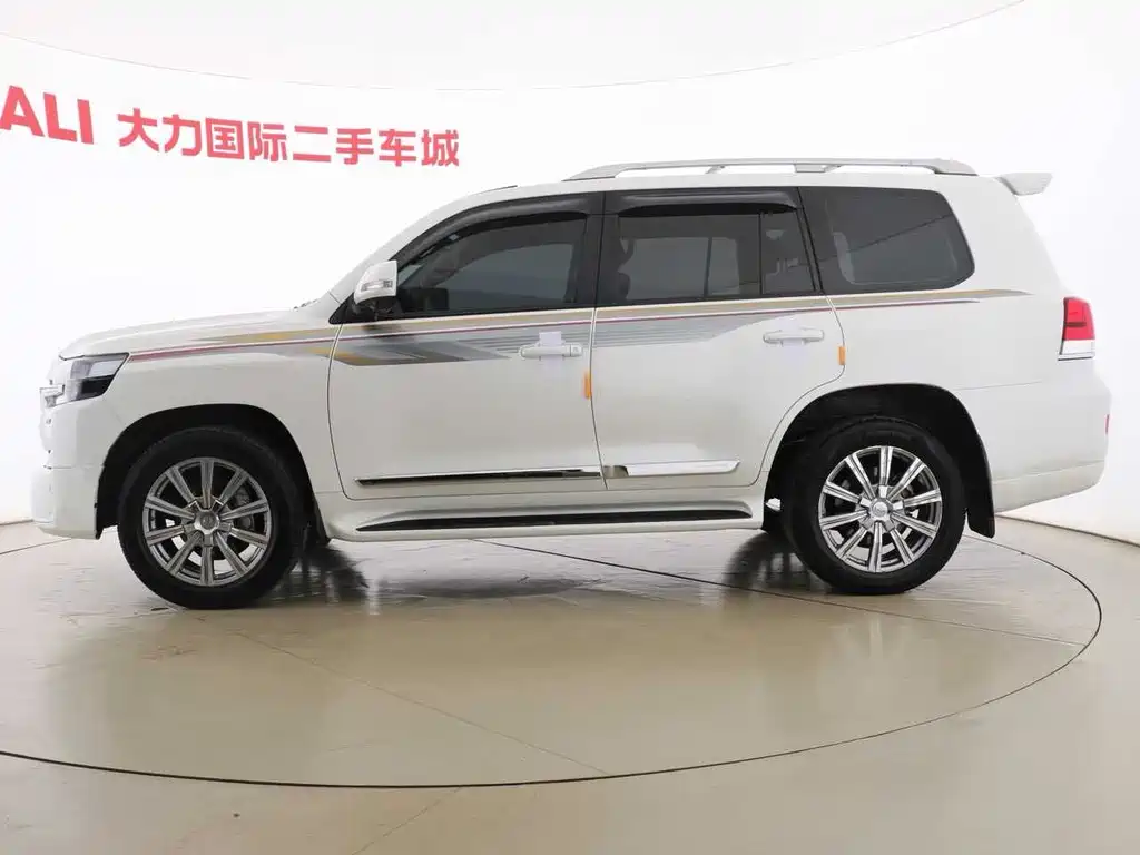 Toyota Land Cruiser 2019 — фото 5