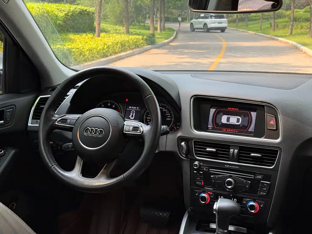 Audi Q5 2015 — фото 27
