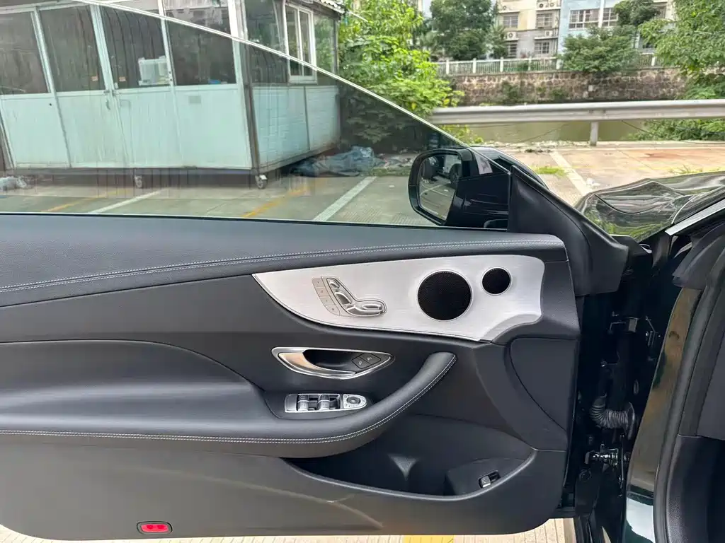 Mercedes-Benz E-Class 2023