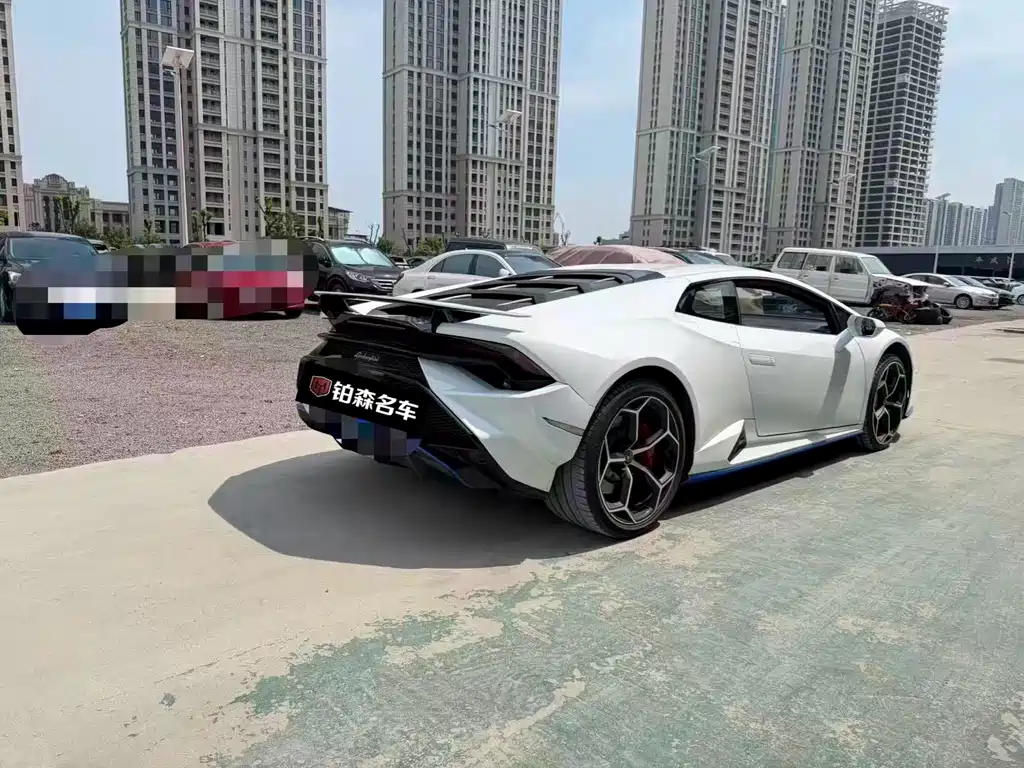 Lamborghini Huracán 2021