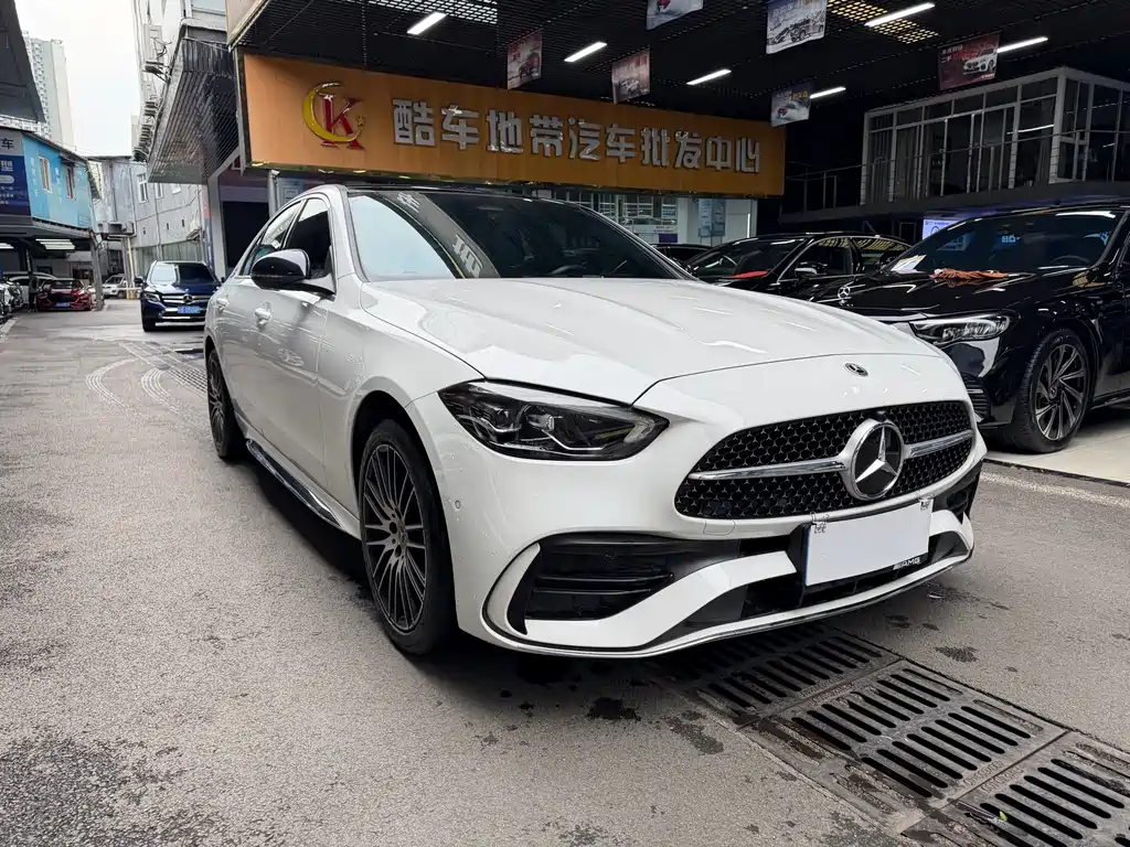 Mercedes-Benz C-Class 2023 — фото 3