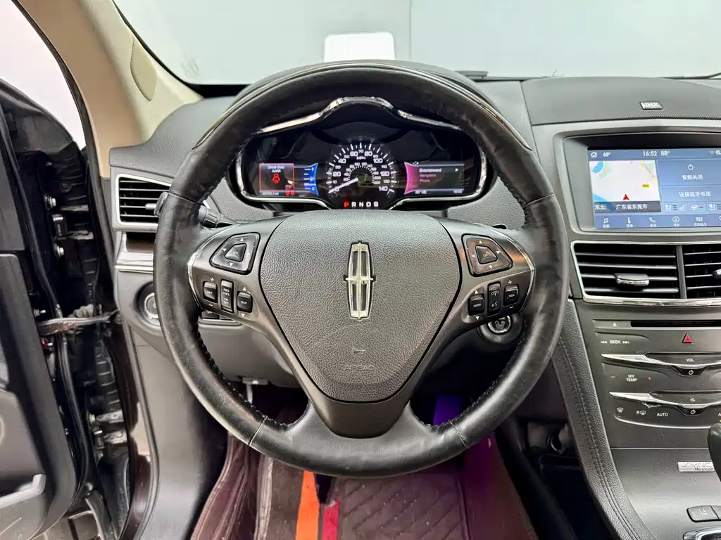 Lincoln MKT 2014 — фото 16