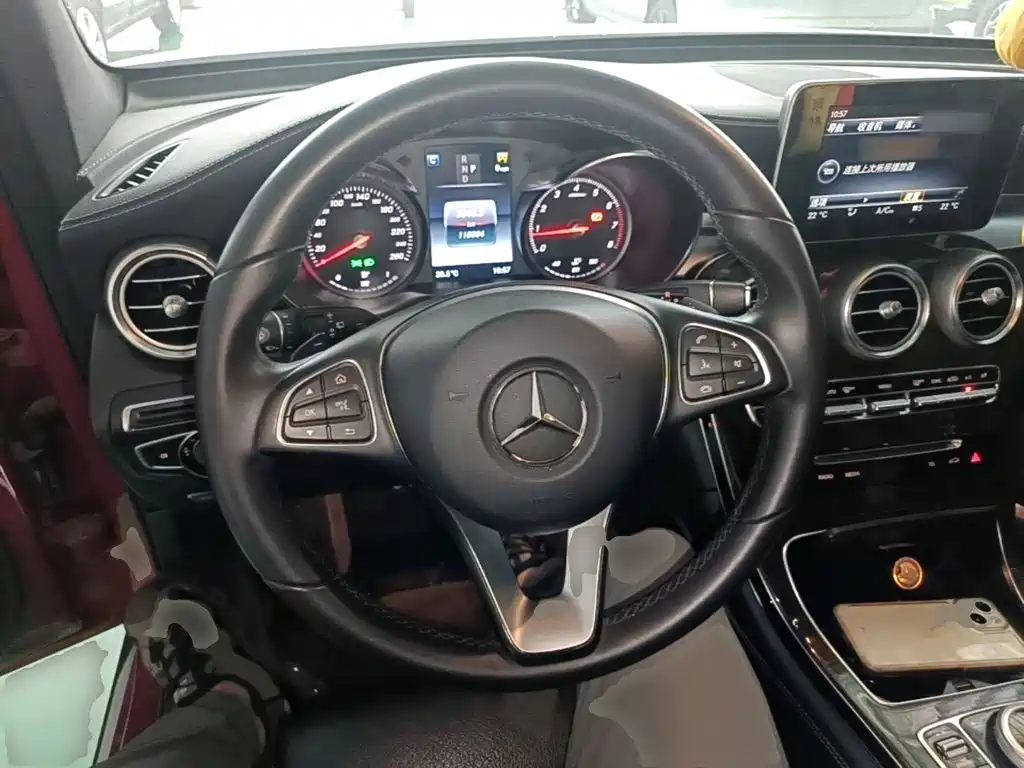 Mercedes-Benz GLC 2016 — фото 11
