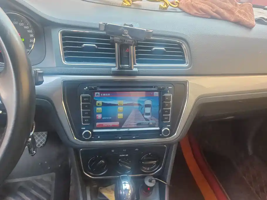Volkswagen Lavida 2017 — фото 13
