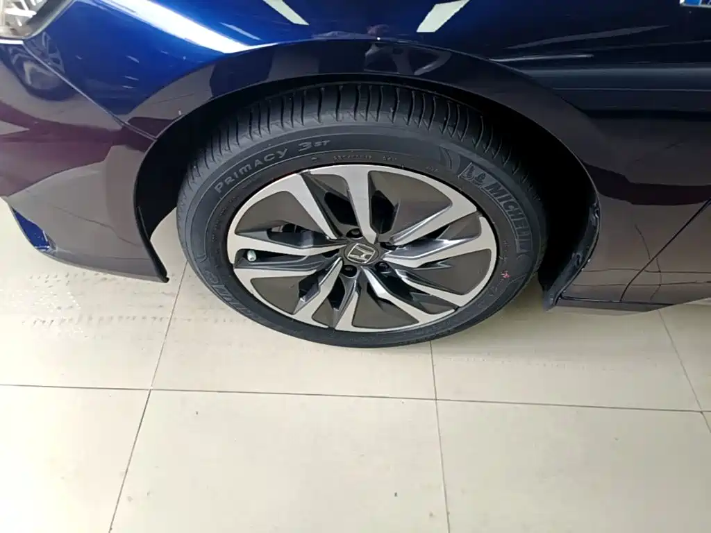 Honda Inspire 2021 — фото 23