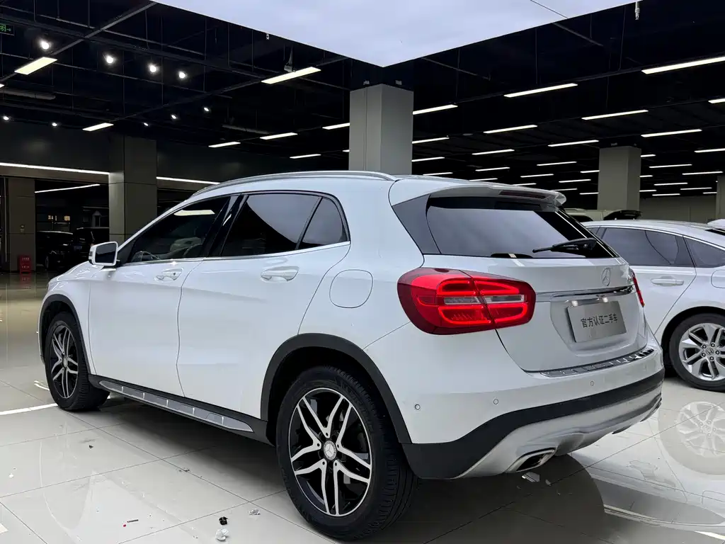 Mercedes-Benz GLA 2016 — фото 16