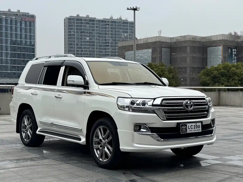 Toyota Land Cruiser 2019 — фото 3