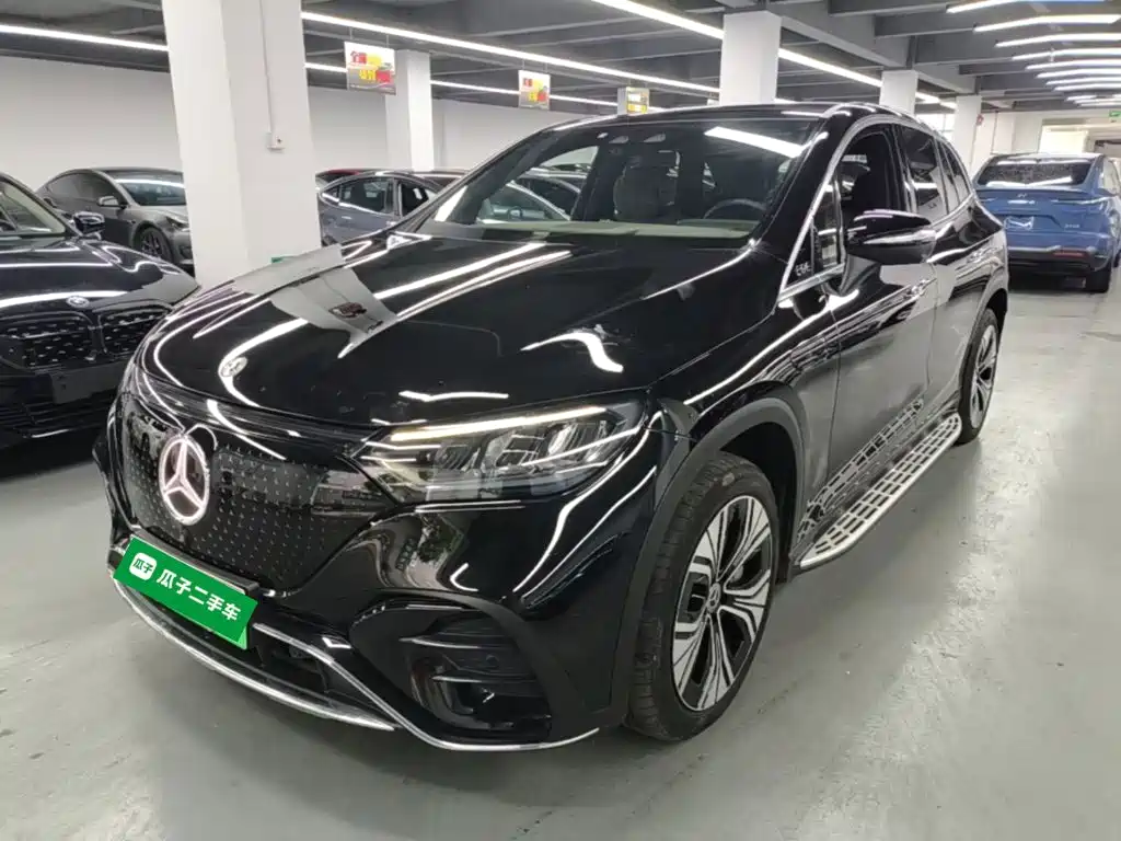 Mercedes-Benz EQE SUV 2023 — фото 1