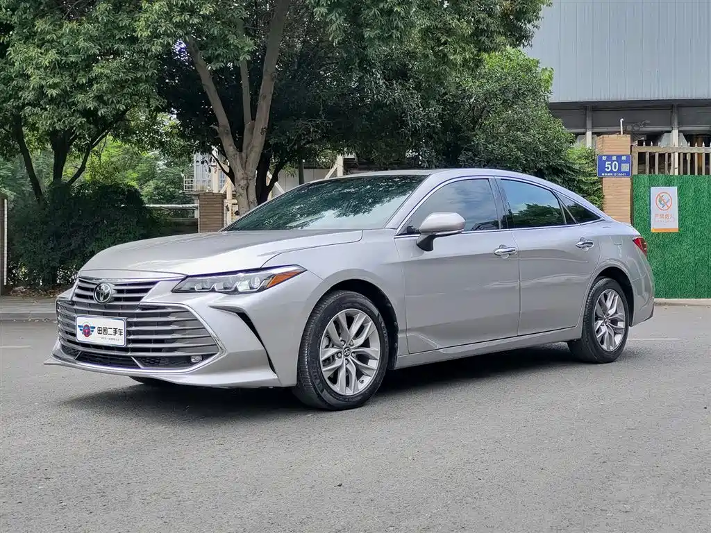 Toyota Avalon 2021 — фото 1