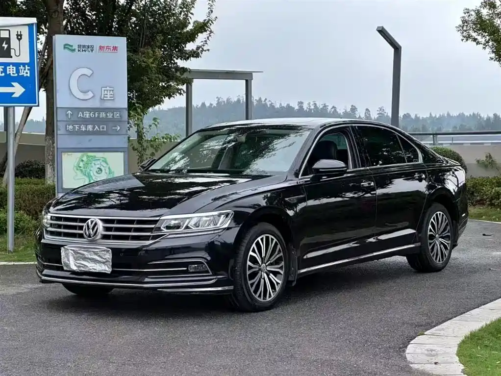 Volkswagen Phideon 2017 — фото 2