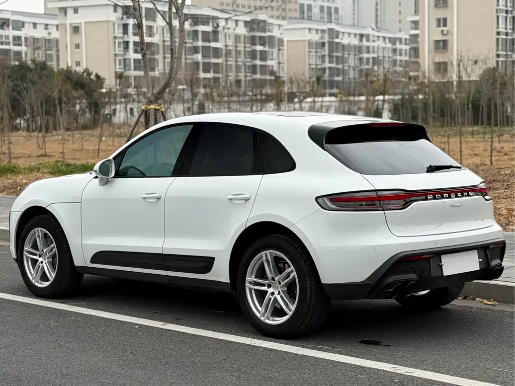 Porsche Macan 2023 — фото 15