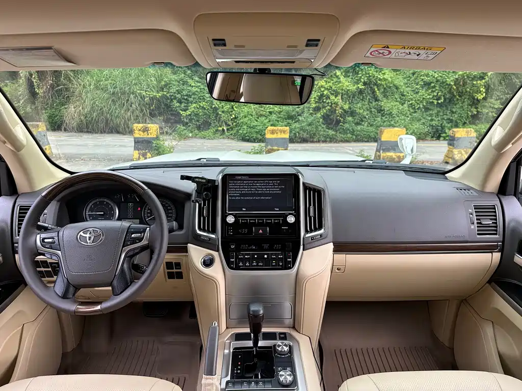 Toyota Land Cruiser 2018 — фото 6