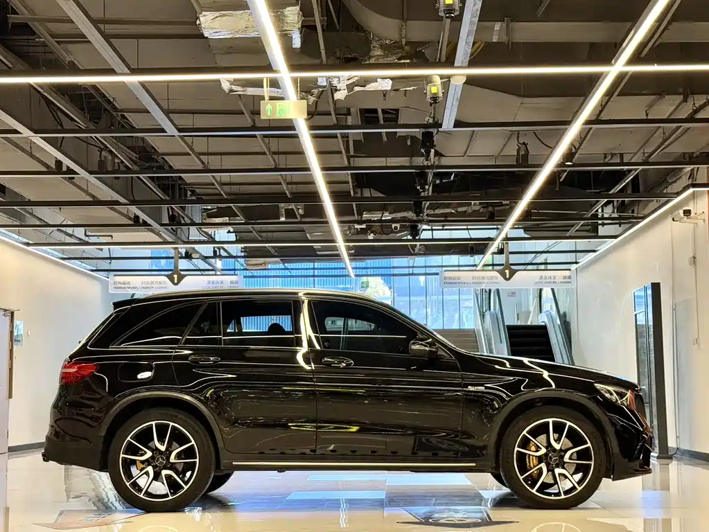 Mercedes-Benz GLC AMG 2019 — фото 13