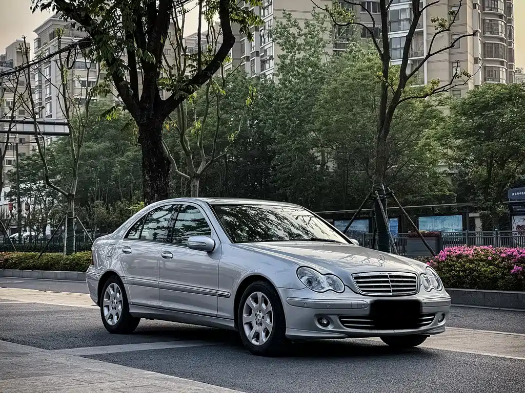 Mercedes-Benz C-Class 2006