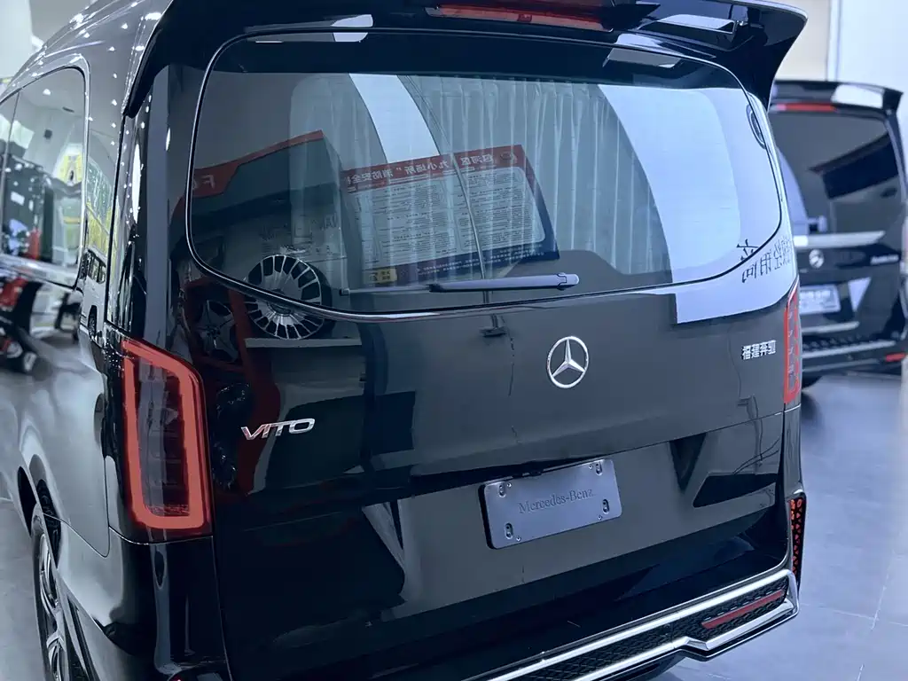 Mercedes-Benz Vito 2024 — фото 13
