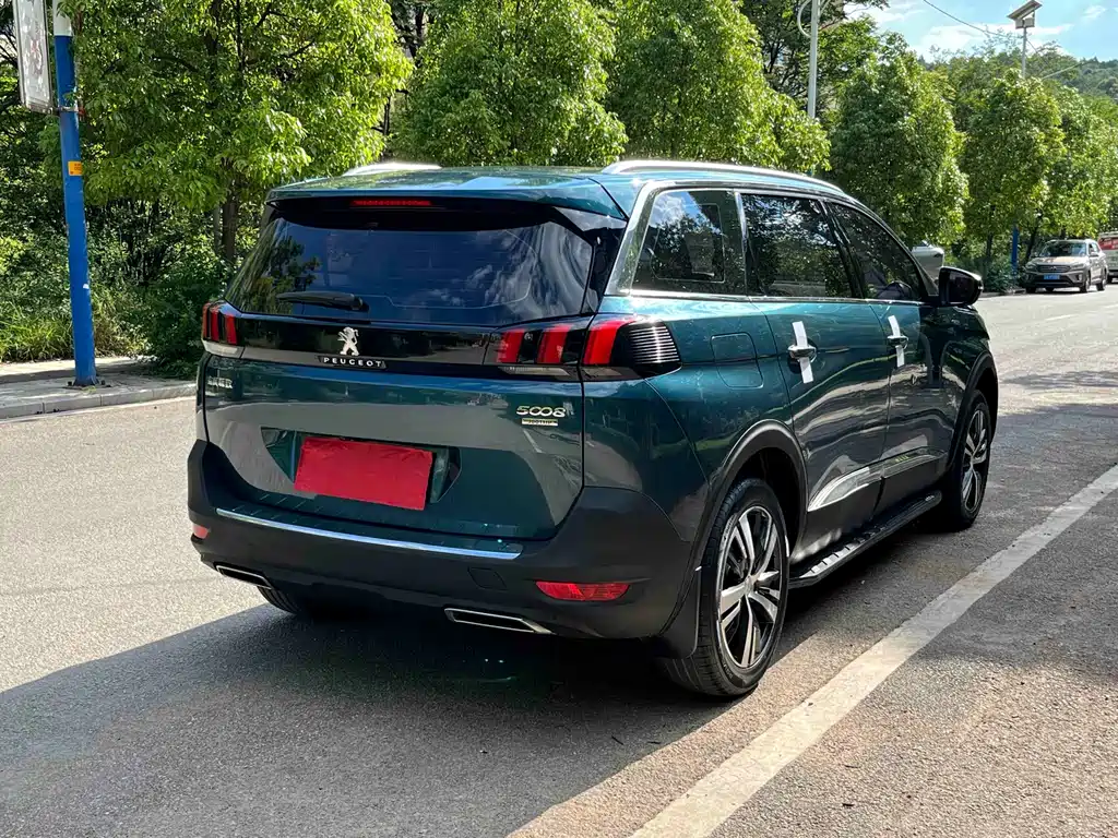 Peugeot 5008 2018 — фото 8