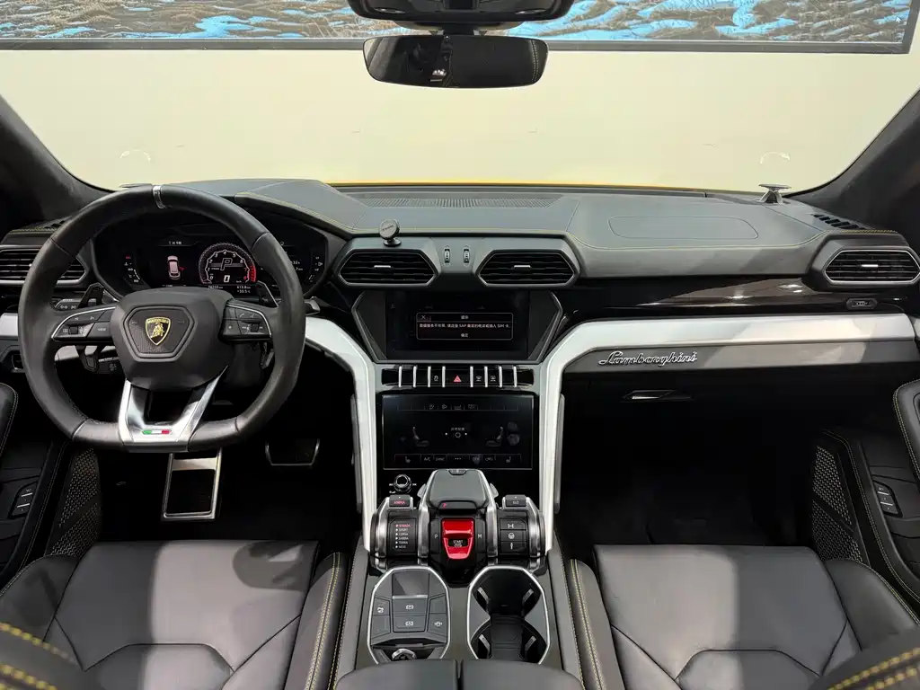 Lamborghini Urus 2019 — фото 12