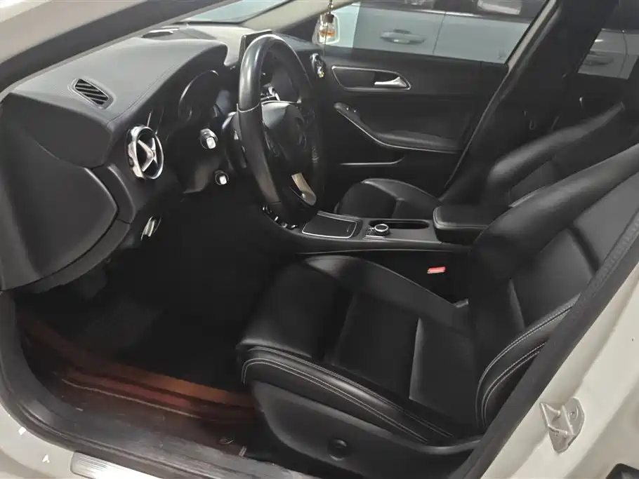 Mercedes-Benz GLA 2018 — фото 9