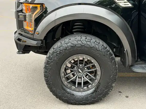 Ford F-150 Raptor 2018