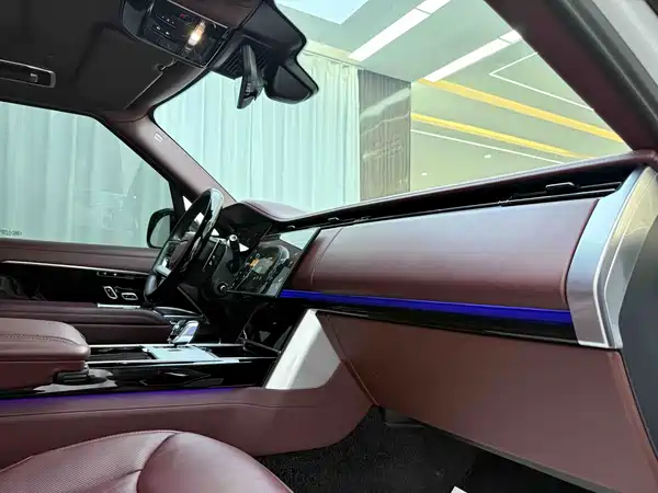 Land Rover Range Rover 2025