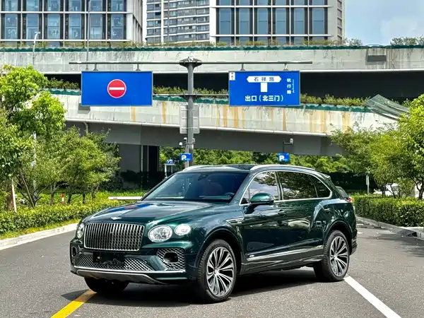 Bentley Bentayga 2023