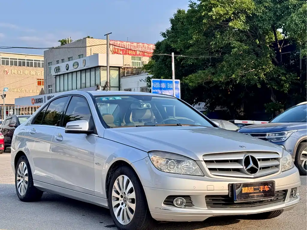 Mercedes-Benz C-Class 2011 — фото 3