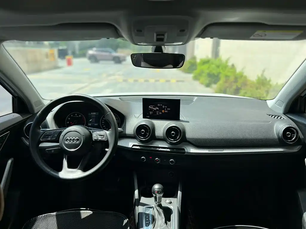 Audi Q2L 2020