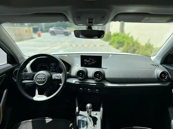 Audi Q2L 2020