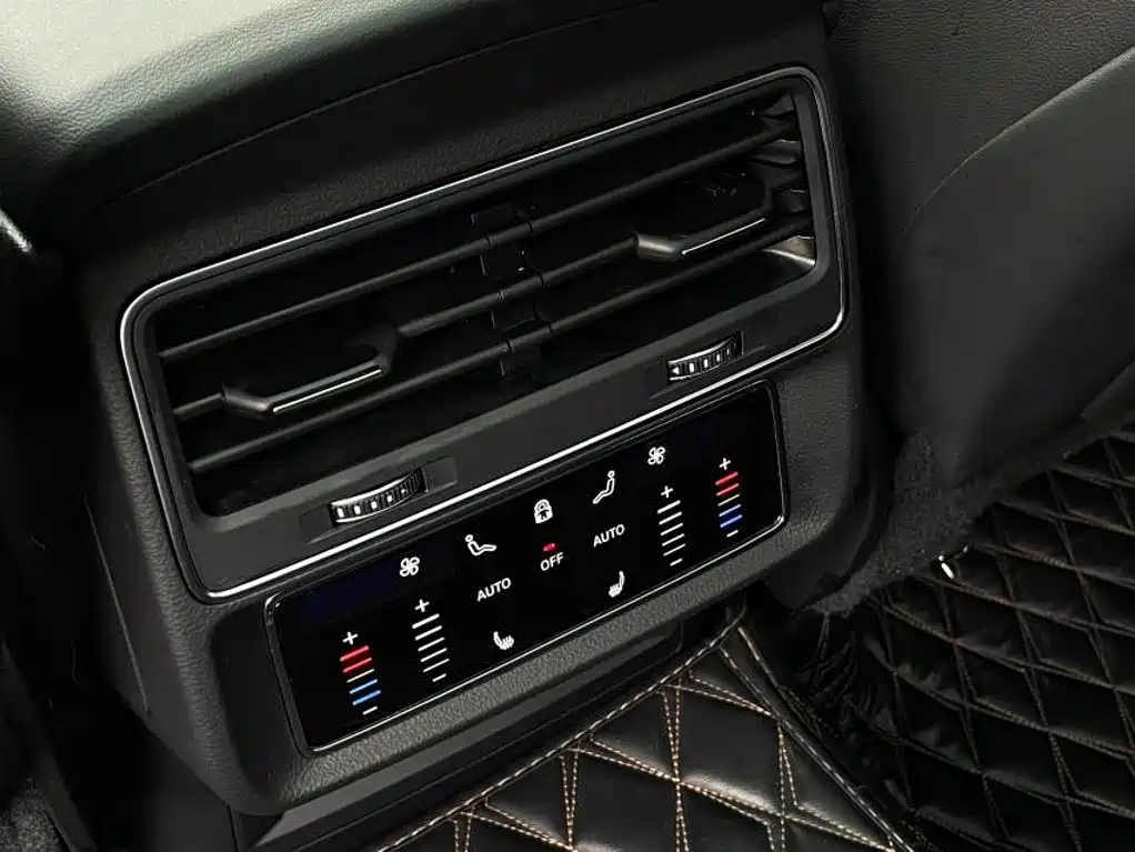 Audi Q7 2021 — фото 15