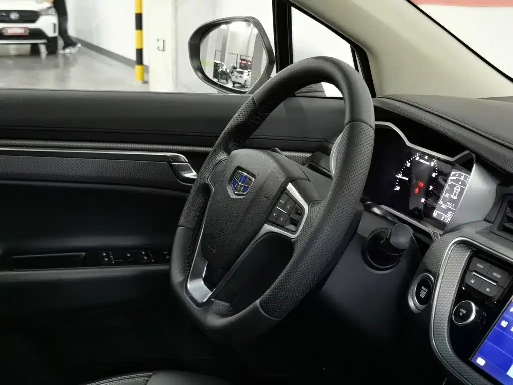 Geely Emgrand GS 2017 — фото 22