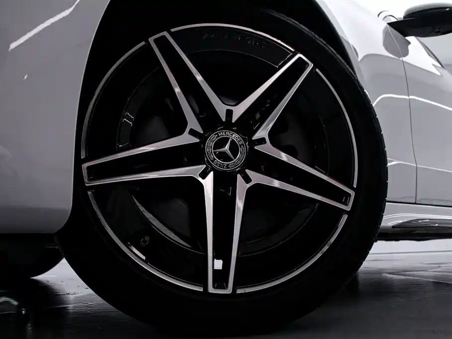 Mercedes-Benz C-Class 2023 — фото 16