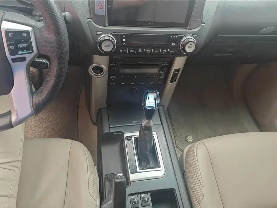 Toyota Prado 2013 — фото 16
