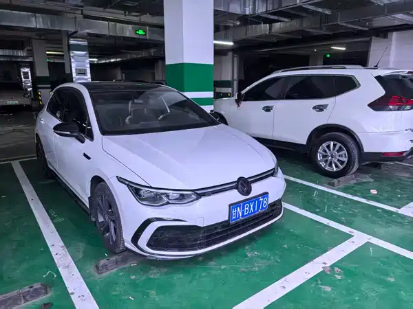 Volkswagen Golf 2023