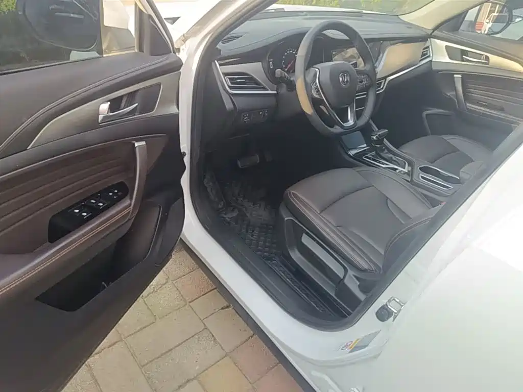 Changan CS35PLUS 2019 — фото 16