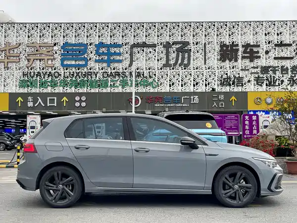 Volkswagen Golf 2023