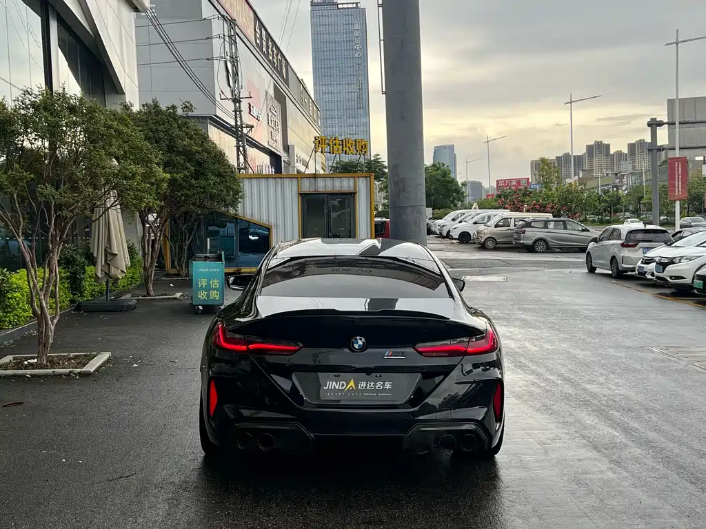 BMW M8 2021 — фото 10