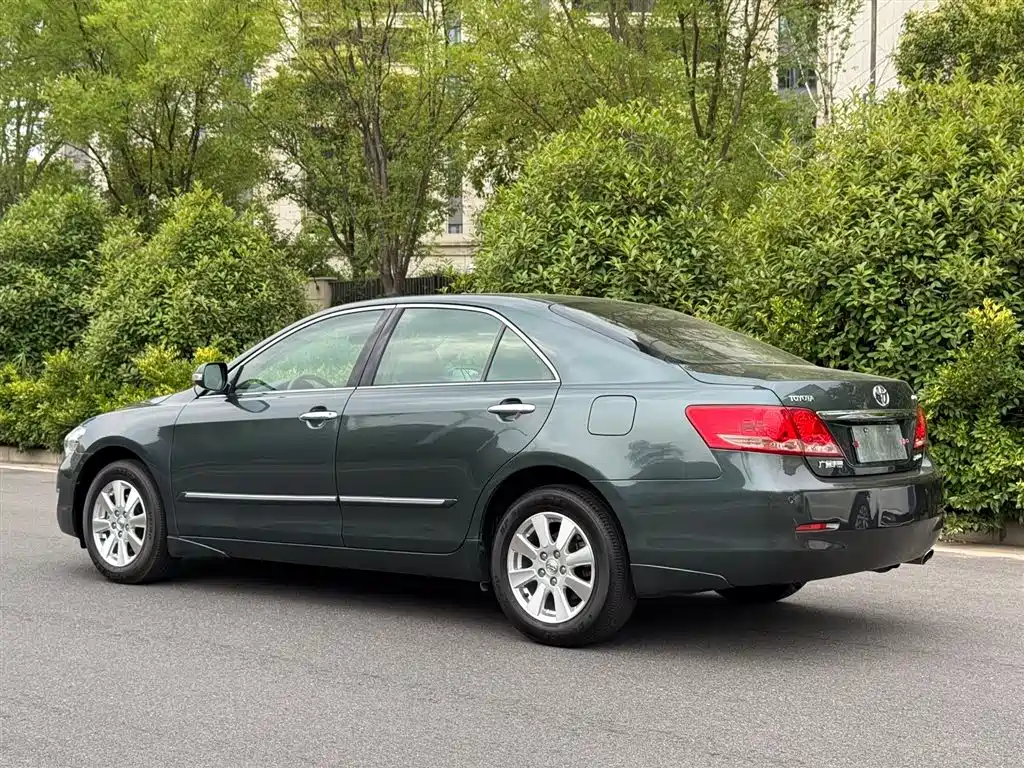 Toyota Camry 2008 — фото 4
