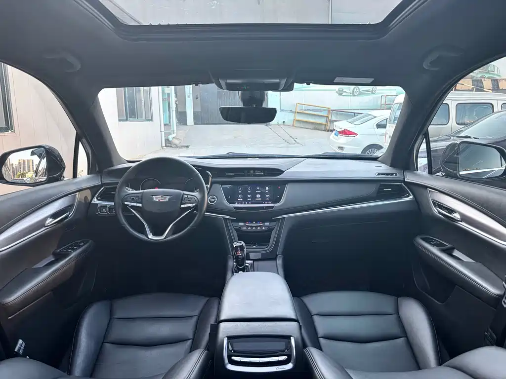 Cadillac XT6 2020 — фото 12