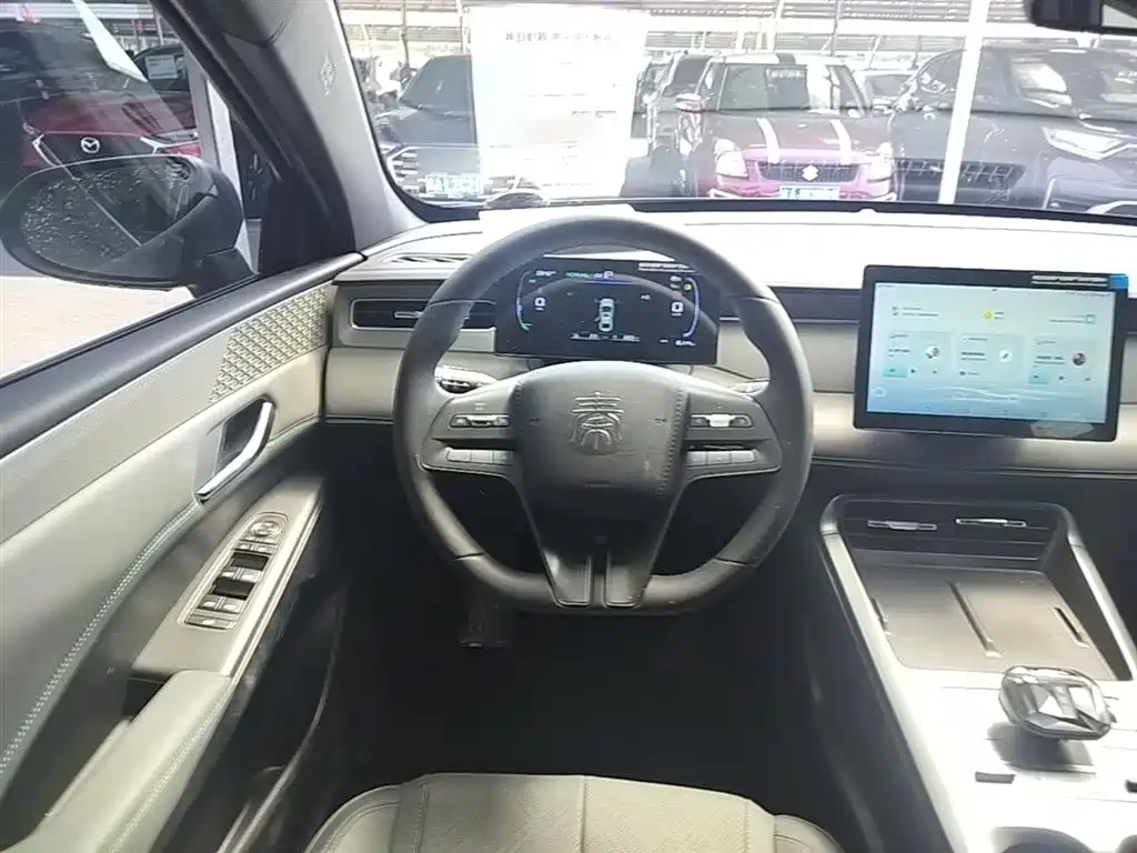 BYD Qin PLUS 2025 — фото 11