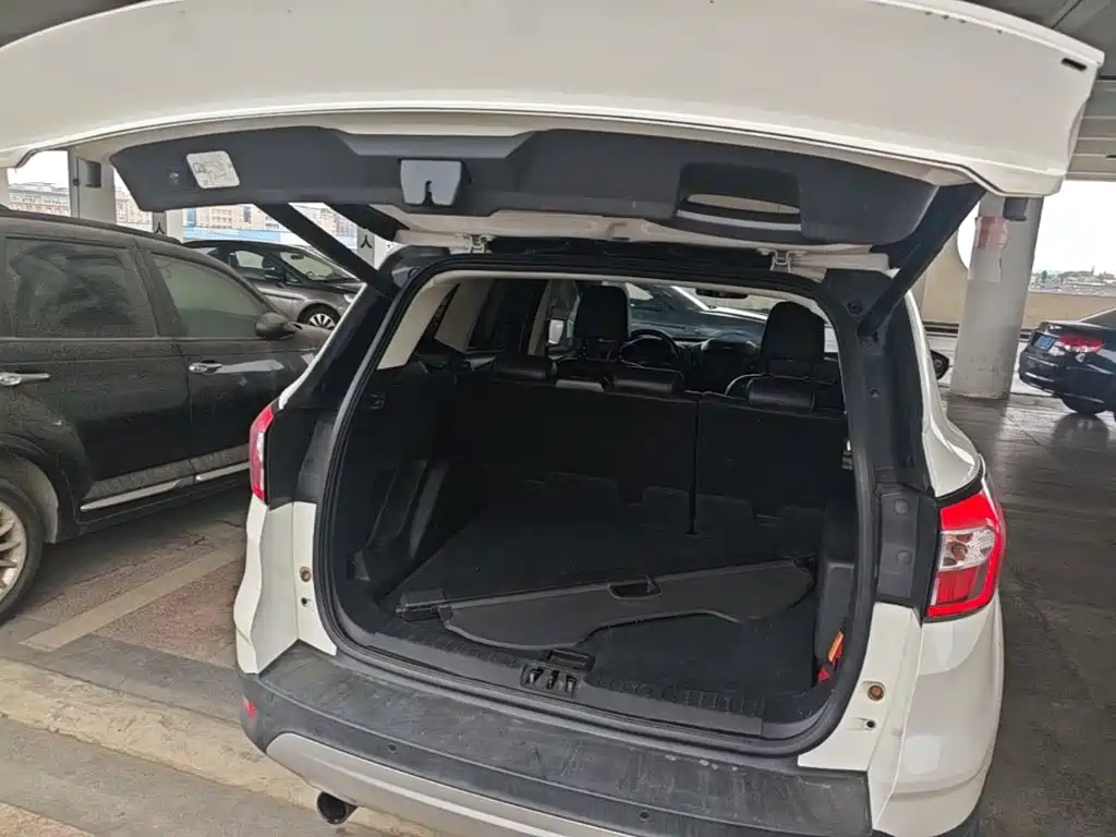 Ford Kuga 2017 — фото 19